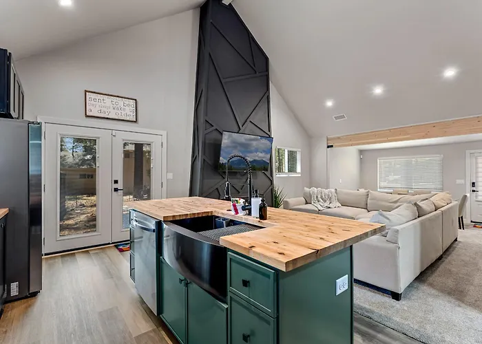 Pine Del 3bdr In Forested Holiday home