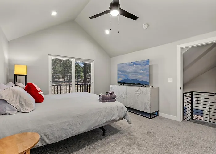 Holiday home Pine Del 3bdr In Forested